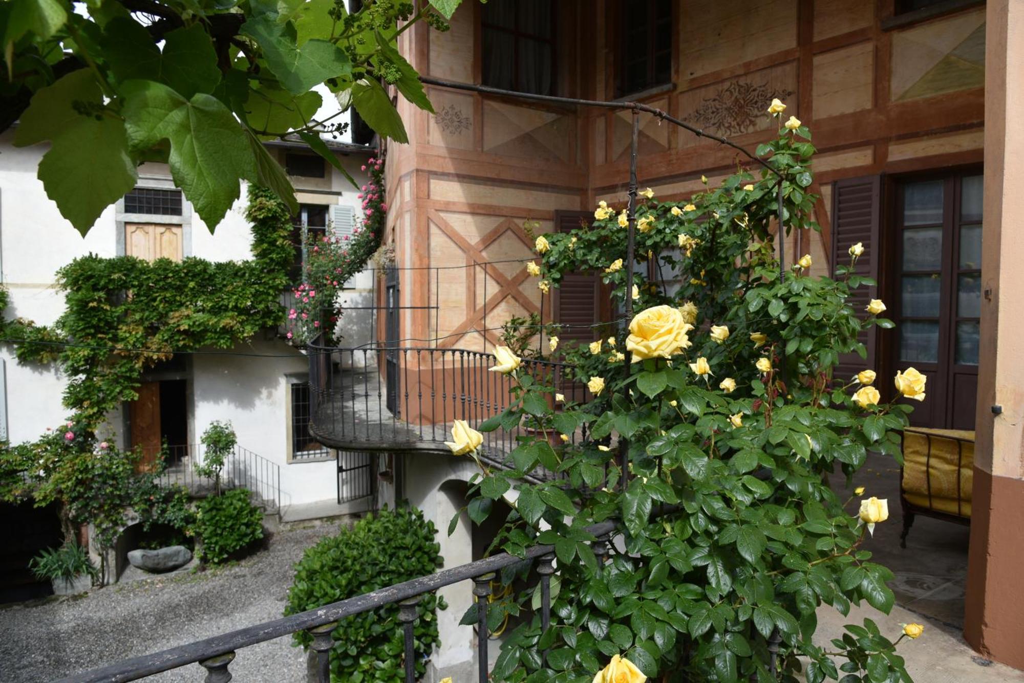 Piano Nobile Al Roseto Del Drago Villa San Bernardo  Eksteriør bilde